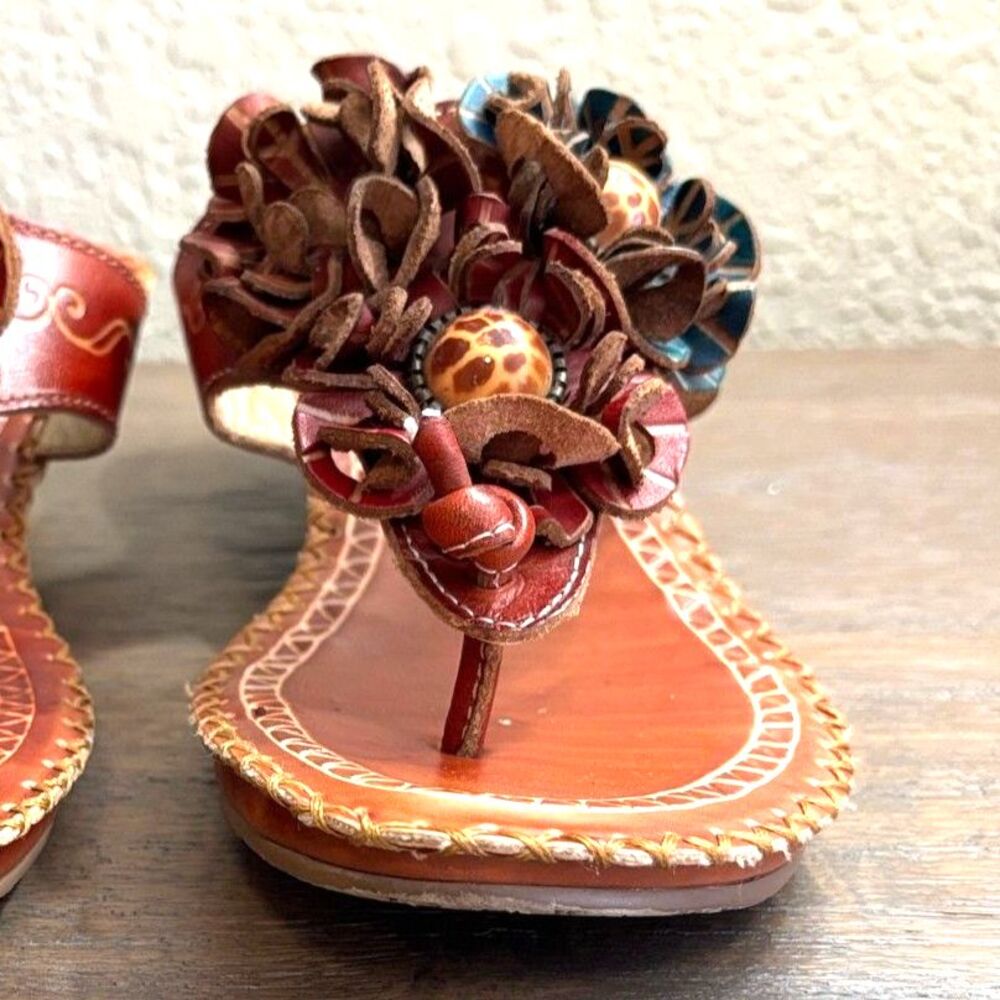 Elite By Corky's Robin Red Leather Floral Beaded Thong Sandal Sz 7 Boho "Read" - Picture 9 of 9